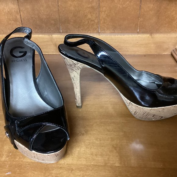 Guess Shoes - Picture 1 of 2